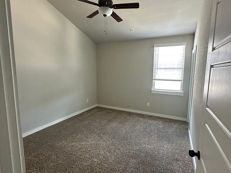 742 Fallow Dr — Photo 10