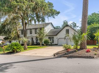 4 N Hampton Dr, Charleston, SC 29407