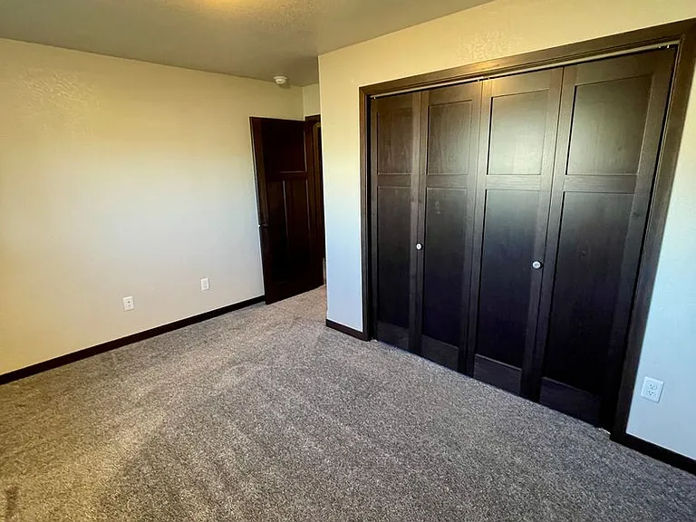 557 Mace Dr — Photo 23
