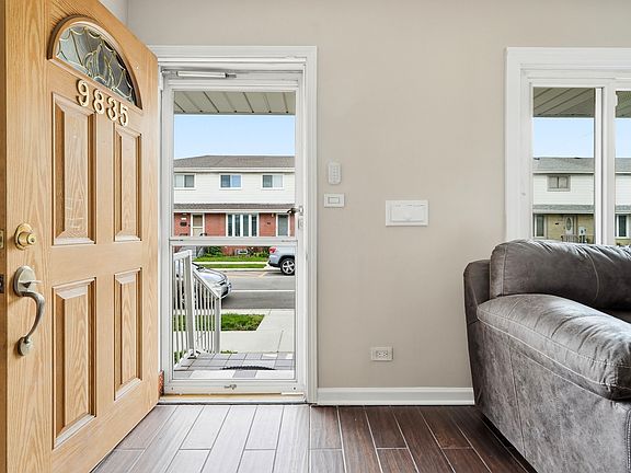 2nd image of 9835 Garden Ct