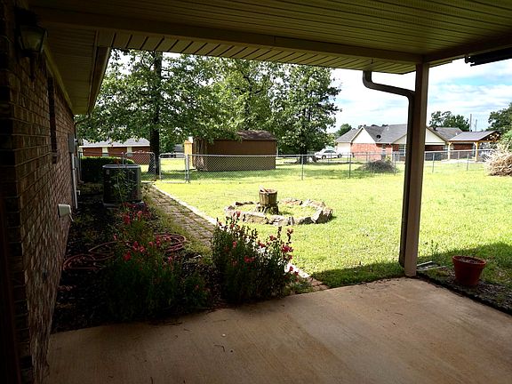 4th image of 444 Skyline Dr