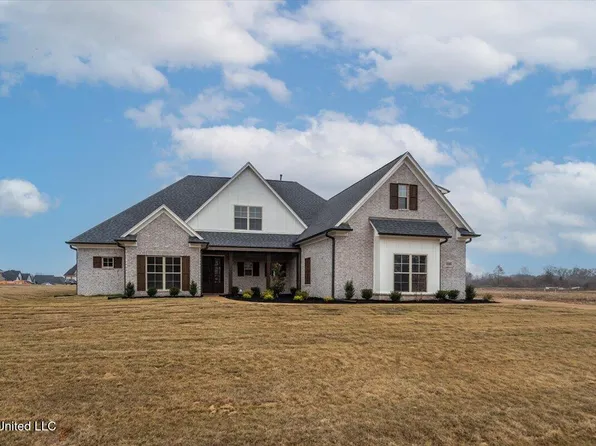 1722 Baisley Dr, Nesbit, MS 38651