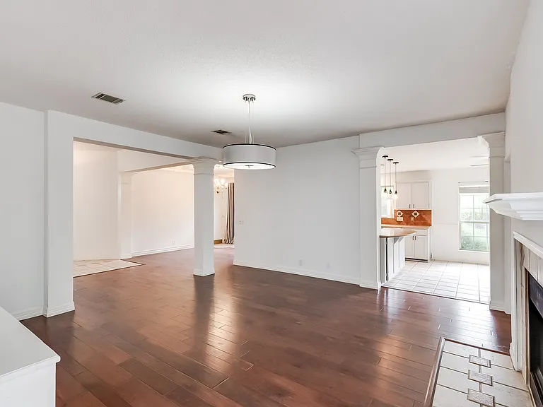 2106 Heather Dr — Photo 29