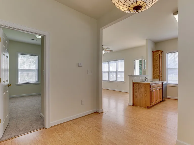 955 Poquoson Ave — Photo 11