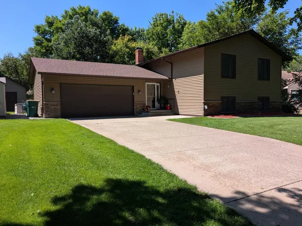 220 E Hamberg St, Litchfield, MN 55355