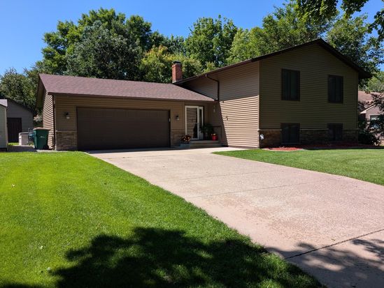 220 E Hamberg St, Litchfield, MN 55355