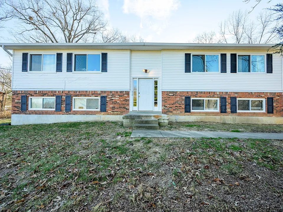 244 Pinewood Dr #4