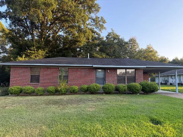 302 Aycock, Calhoun City, MS 38916