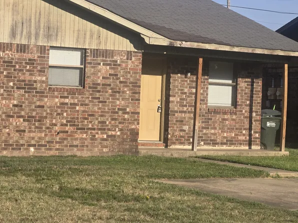 11 Bradley Cir Unit B, Conway, AR 72032