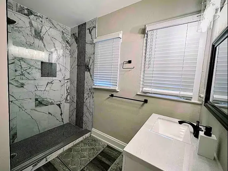 1515 Lake Eva Cir — Photo 23