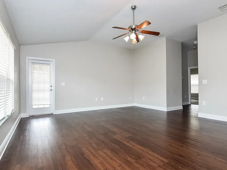 10755 Standing Stone Dr — Photo 5