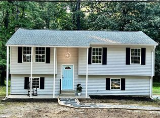 13408 Bermuda Place Dr, Chester, VA 23836