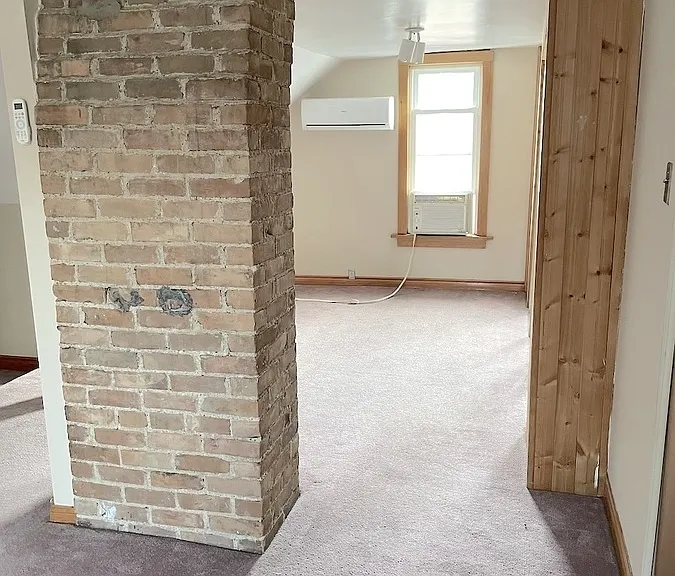 742 Victoria Ave #UPPER — Photo 4