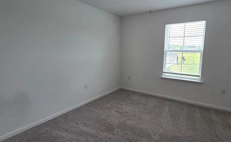 3980 NE 34th Ave — Photo 16