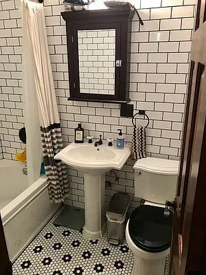 Rented by Lofts and Flats LLC | media 23