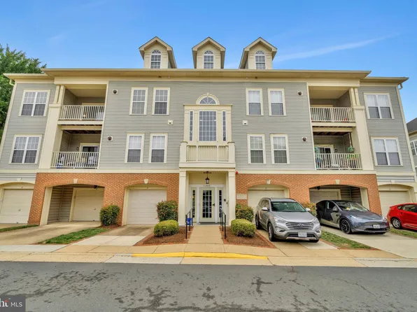 11322 Westbrook Mill Ln Unit 301, Fairfax, VA 22030