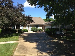 7288 Huckleberry Ct, Greendale, WI 53129