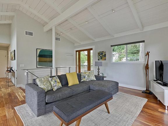 4th image of 17970 Helen Way