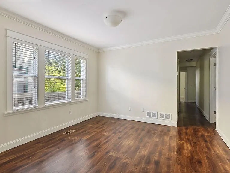 3245 Hennepin Ave #1 — Photo 3