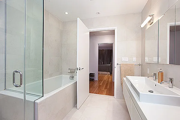 Sold by LG Fairmont Group | media 19
