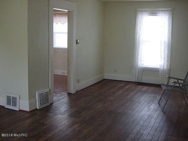 2nd image of 806 Fleming Ave