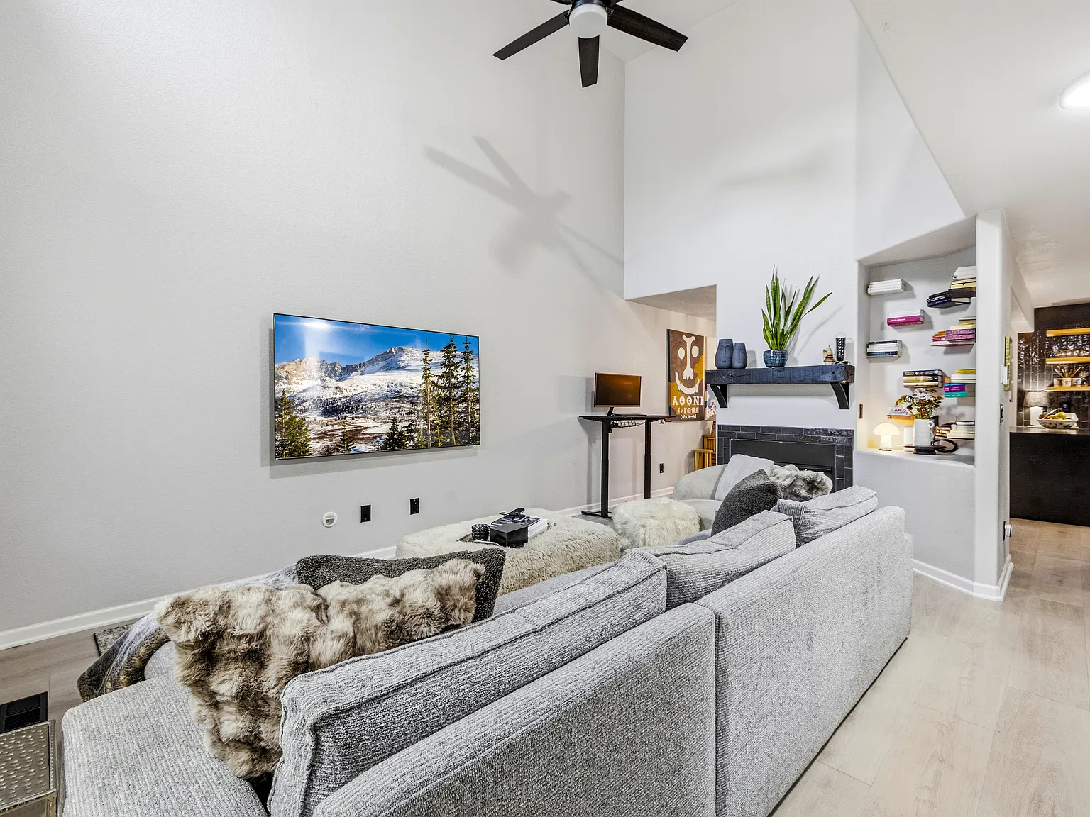 3 bed, 2.5 bath, 1790 sqft, $3,300 — Photo 3