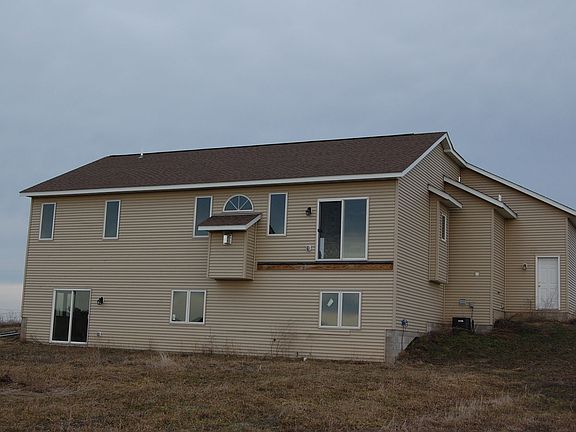 4th image of 19269 Donnelly Ave