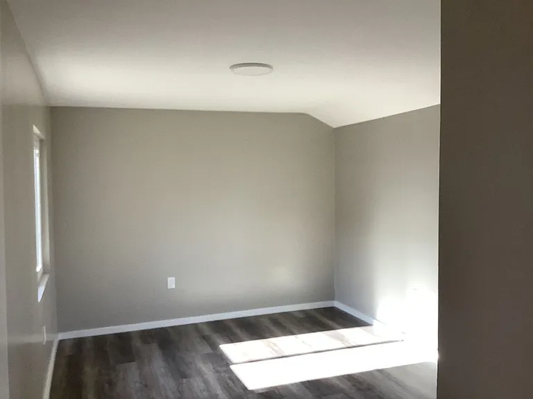 5909 Cecilia St — Photo 23