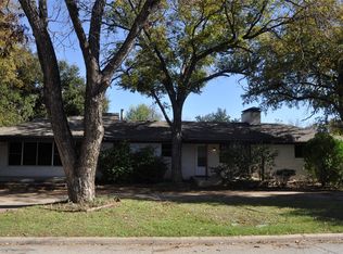 1002 NW 9th St, Grand Prairie, TX 75050