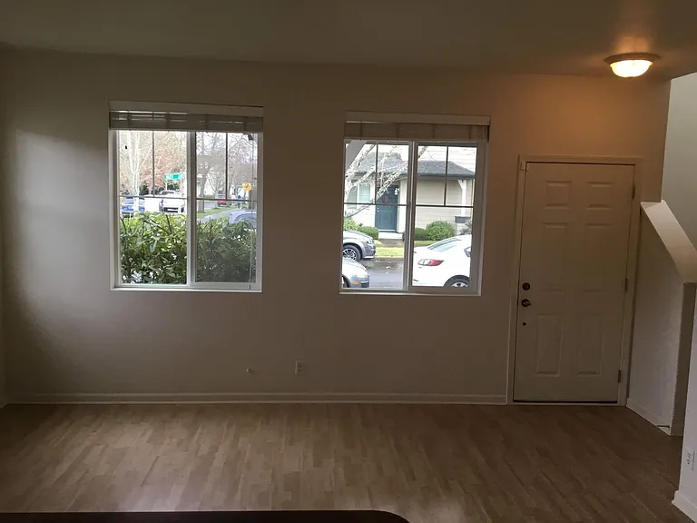 1698 Riley Ln — Photo 10