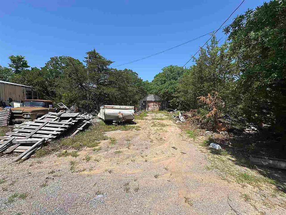 2nd image of 88 Vine St