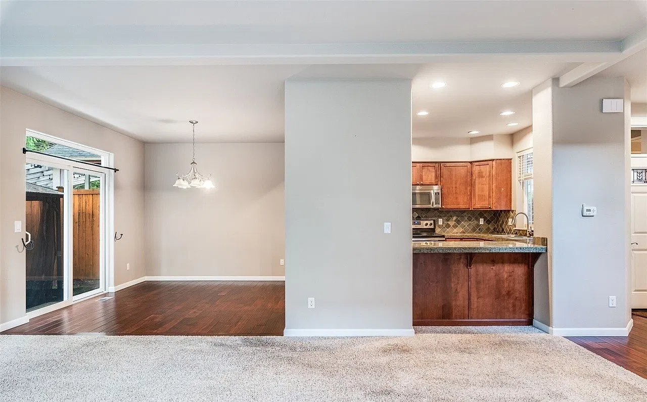 3 bed, 2108 sqft, $2,795 — Photo 3