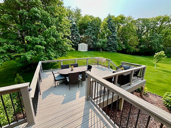 Huge, no maintenance deck