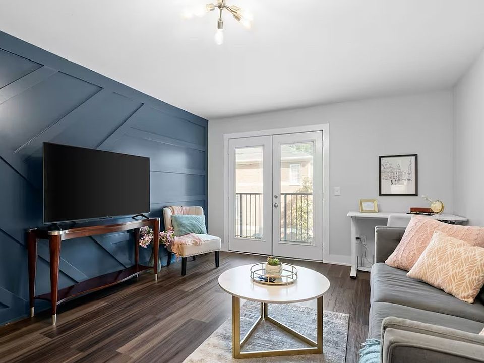 1st image of 540 N 2nd St Unit 202