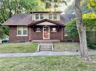 1222 Laurel St, Highland, IL 62249