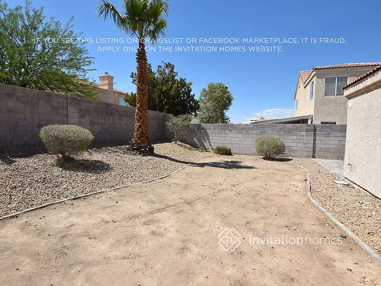 1629 Palmae Way — Photo 10