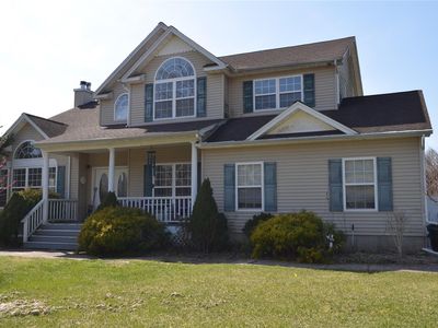 32 Woodlot Road, Ridge, NY, 11961