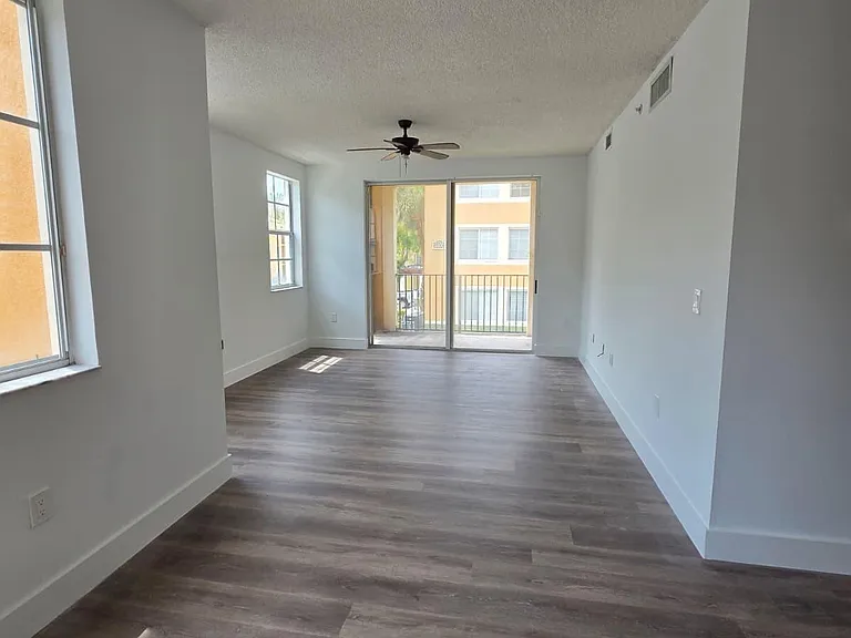 2360 E Preserve Way #201 — Photo 10