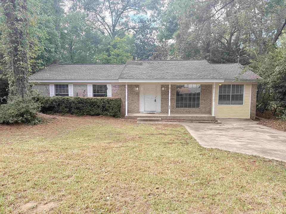 1840 Devra Dr