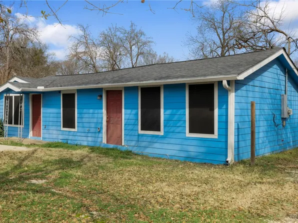 1416 Conroy St, Bryan, TX 77808