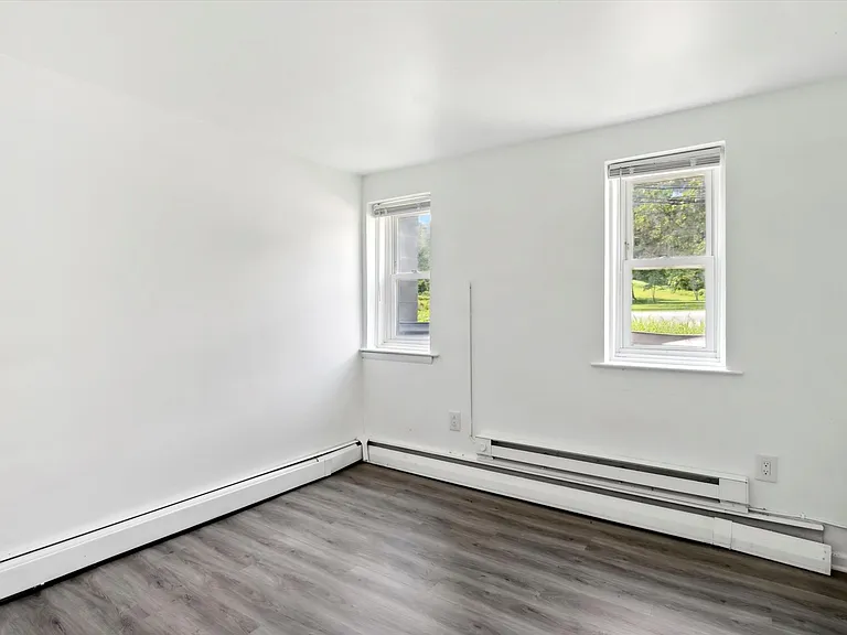 51 Oakland Ave — Photo 11