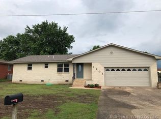 1206 E Reynolds Rd, McAlester, OK 74501