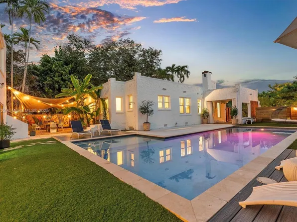 521 NE 119th St, Biscayne Park, FL 33161