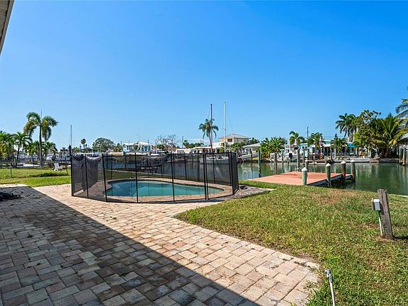 2nd image of 516 Crystal Dr