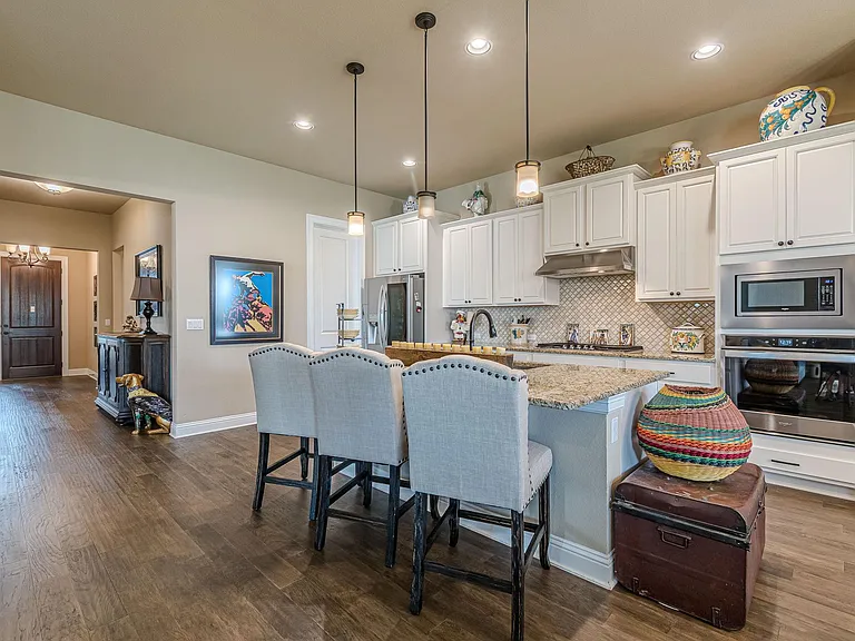 115 Laughing Pear Cv — Photo 14