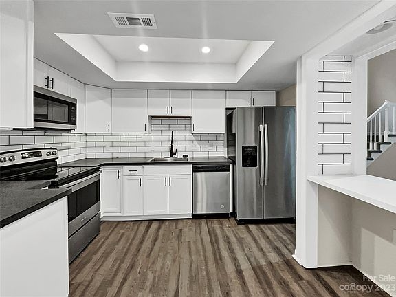 4th image of 11125 Sevilla Ct