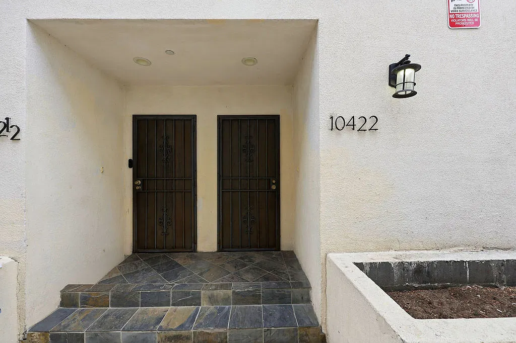 4 bed, 1501 sqft, $4,050 — Photo 2