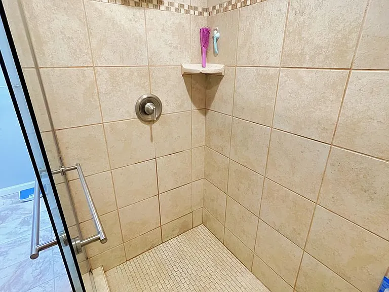 13209 Lantern Hollow Dr — Photo 34