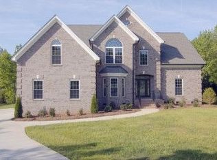 4011 Wild Nursery Ct, Charlotte, NC 28215