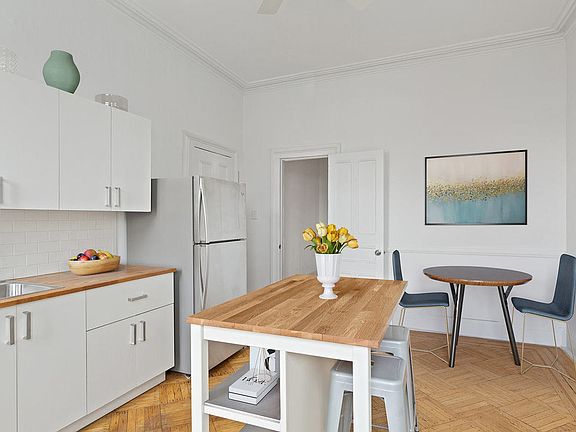 5th image of 427 6th St #3